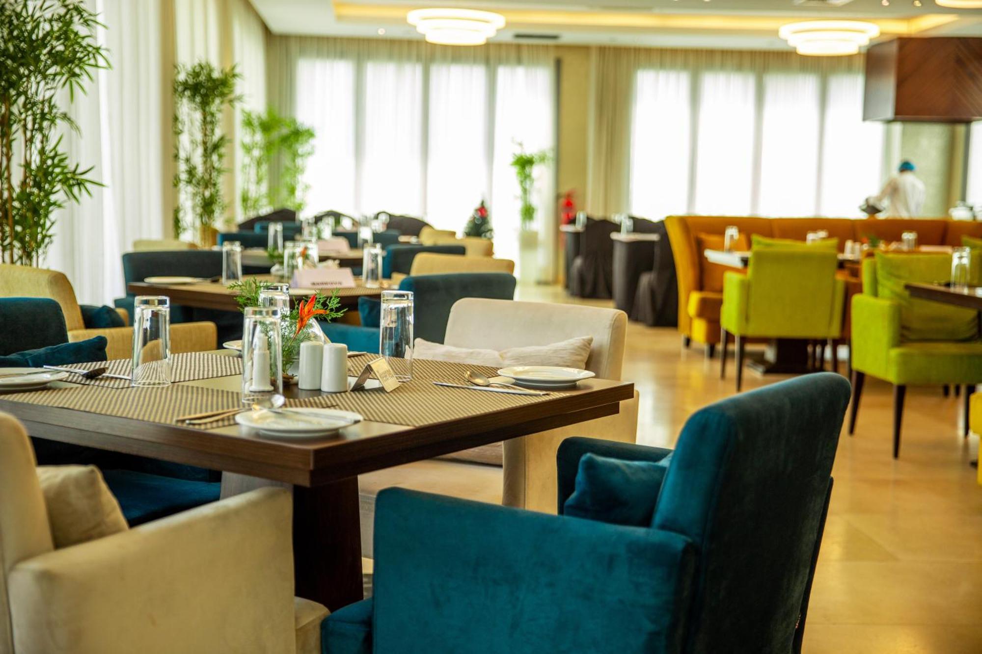 Lakowe Lakes Hotel, Golf And Country Estate By Newmark Lagos Eksteriør billede